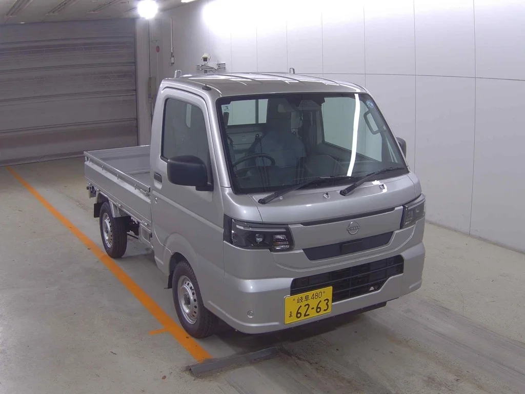 Nissan NT100 Clipper DR16T 2026